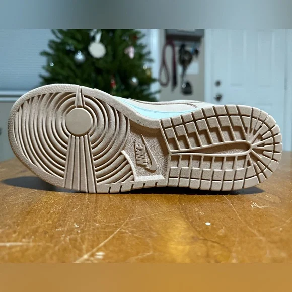 Women’s Nike Dunk Low PRM Pink Oxford Sneakers - Picture 6 of 10